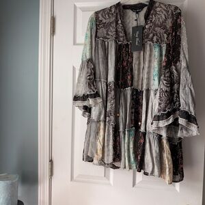 Gray Floral Women's Tunic by Young Threads
